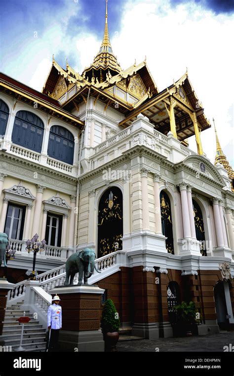 Architecture of Grand Palace in Bangkok Thailand Stock Photo - Alamy