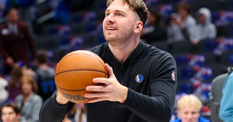 WATCH: Dallas Mavs’ Luka Doncic Throws Down Monster One-Handed Tomahawk ...