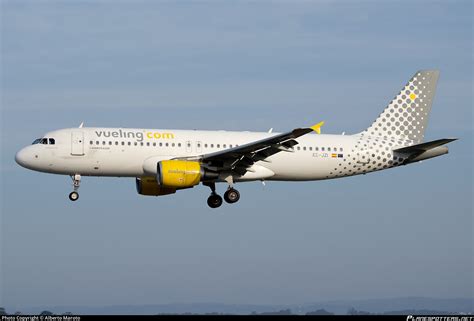 EC JZI Vueling Airbus A320 214 Photo By Alberto Maroto ID 465081