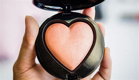 7 Surprising Ways To Use Your Beauty Blender Purewow