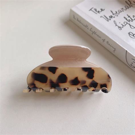 Buy Retro Temperament Small Gift Korean Style Hair Crab Clip Acetic