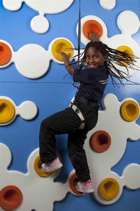 Escalade Clip n Climb Activité en Famille Laval Tourisme Laval