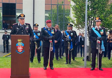 Milano La Cerimonia Di Avvicendamento Del Comandante Interregionale