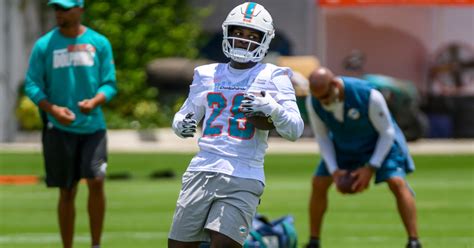 Devon Achane Scores First Career Nfl Touchdown In Dolphins Broncos Game