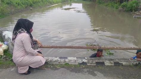 Tumpukkan Sampah Hingga Tanggul Jebol Jadi Pemicu Banjir