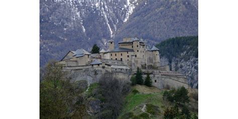 Château Ville Vieille Hautes Alpes Fort Queyras de nouveau mis en vente