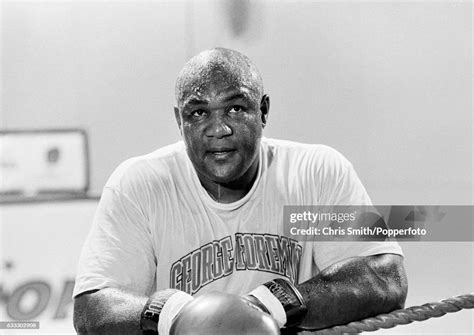 Heavyweight Boxer George Foreman Of The Usa During A Training Session Photo D Actualité