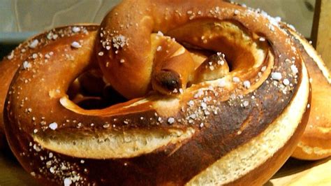 Papa Drexler's Bavarian Pretzels Recipe - Allrecipes.com