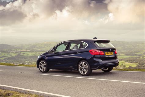 Bmw 2er Active Tourer Neue Fotos In Imperialblau Mit Luxury Line