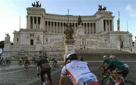 Gran Fondo Roma Climbs Cobblestones The Colosseum