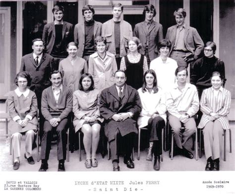 Photo de classe Terminale 7 D1 de 1970 Lycée Jules Ferry Copains d avant