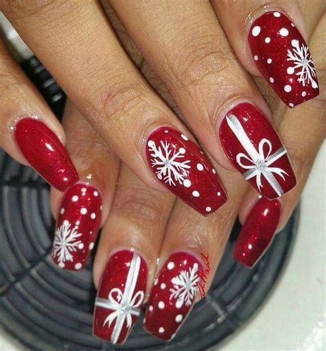 Xmas Ts Press On Nails Christmas Nails Xmas Nails Luxury Nails Holiday Ts Snowflakes Nails