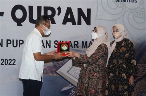 Yayasan Muslim Sinar Mas Land Wakafkan 1000 Al Quran Kepada Dharma