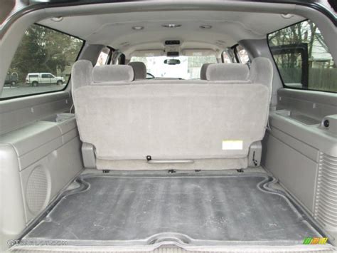 2005 Chevrolet Suburban 1500 Ls 4x4 Trunk Photos