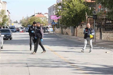 Karamanda bir iş yerine silahla ateş edildi yoldan geçen kurye