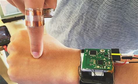 Cmus Skintrack Technology Turns Your Forearm Into Smartwatch Trackpad