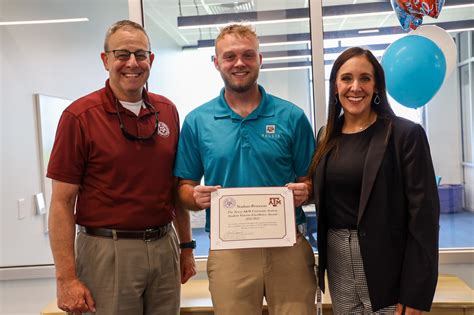 Nathan Peterson Wins Aandm System Student Veteran Excellence Award The