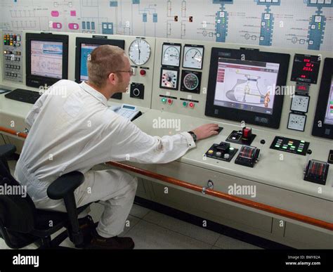 Eurodam Cruise Ship Engine Control Room Stock Photo 30102530 Alamy