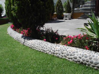 Rock Garden Border | Landscaping with rocks, Garden rock border, Rock garden