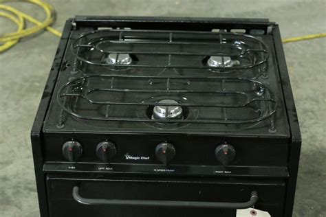 Rv Appliances Used Black 3 Burner Magic Chef Ovenstove Cly1631bdb Rv