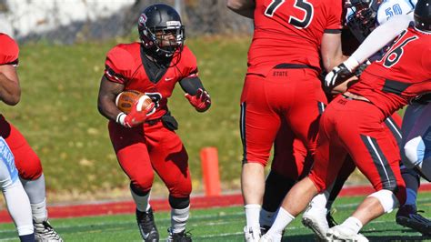 SCSU football wins homecoming game against Upper Iowa