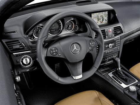 Mercedes-Benz E-Class Cabriolet - Interior | Caricos