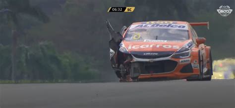 Átila Abreu vence prova da Stock Car que é encerrada bandeira