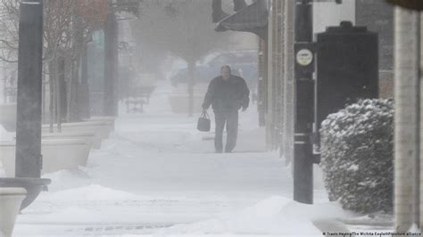 EUA enfrentam tempestades de inverno frio de até 50 C