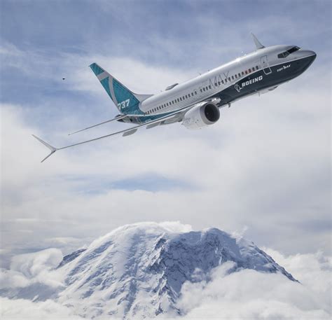 Boeing S 737 Max 7 Aces Its First Flight