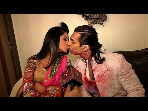 Karan Singh Grover And Jennifer Winget Lip Kiss