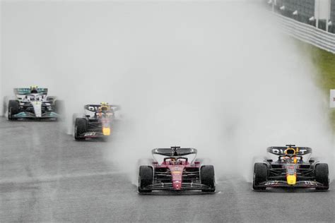 Verstappen gana en Suzuka y revalida el título de campeón del mundo de