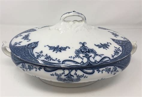 Lidded Tureen Blue And White Handk Flow Blue Natal Pattern Hollinshead