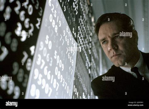 RUSSELL CROWE, A BEAUTIFUL MIND, 2001 Stock Photo - Alamy