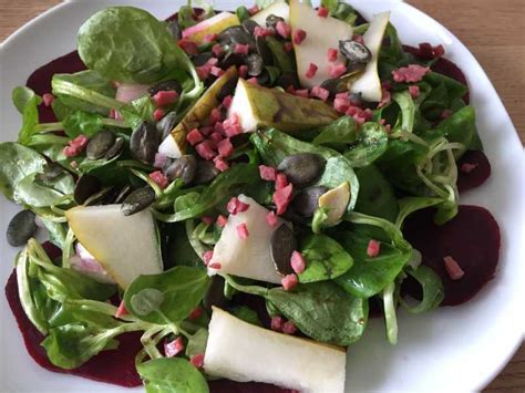 Carpaccio Von Roter Bete Mit Feldsalat Und Birnen