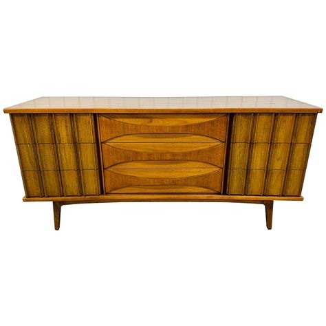 1060’s Mid Century Modern Walnut And Oak Dresser For Sale At 1stdibs