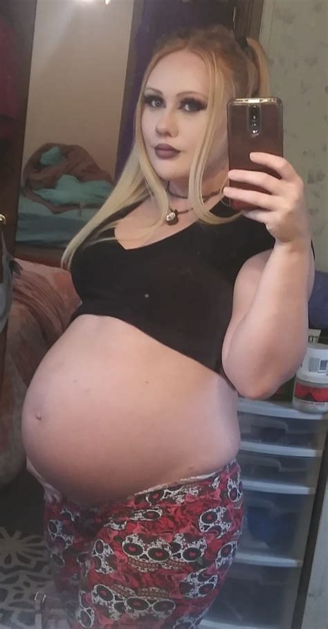 Flawless Pale Preggo Porn Pic