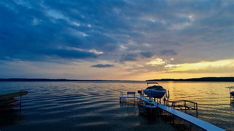 Lake Charlevoix, Michigan - WorldAtlas