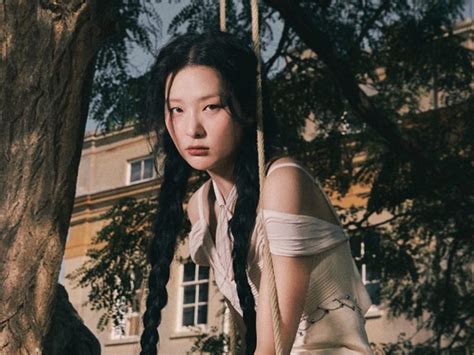 Seulgi Red Velvet Puncaki Chart ITunes Di 30 Negara Dengan Album Debut