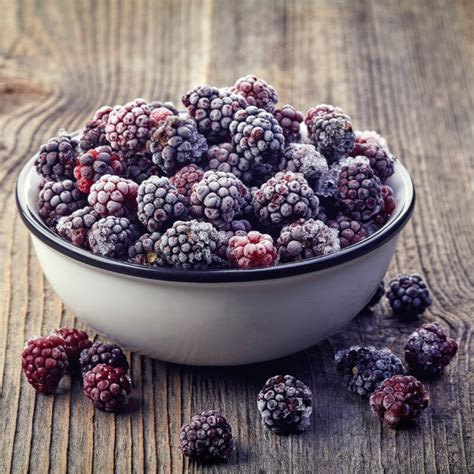 How To Freeze Blackberries In Easy Steps Clean Green Simple