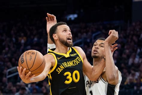 Resultados Nba Curry Comanda Vit Ria Dos Warriors Diante Dos Spurs