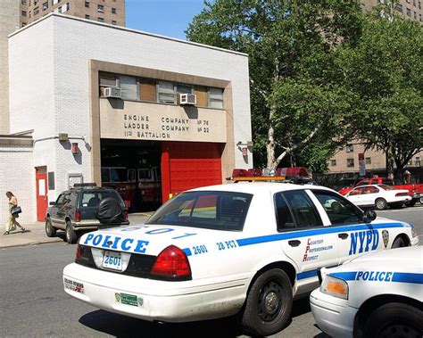 E076 FDNY Firehouse Engine 76 Ladder 22 Battalion 11 Manhattan