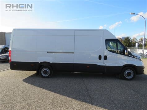 Iveco Daily S A Van Rs E