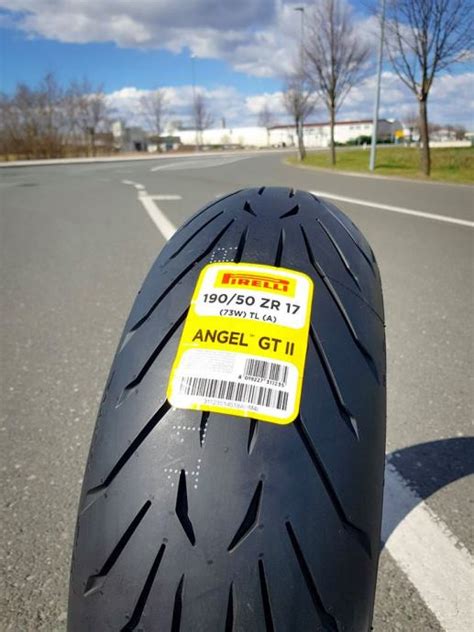 Moto Gume Pirelli Zr W Tl Angel Gt Ii Rear