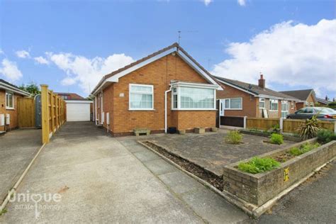 East Pines Drive Thornton Cleveleys Fy5 3 Bedroom Bungalow For Sale