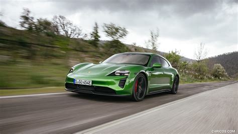 Porsche Taycan GTS Sport Turismo 2022MY Color Mamba Green Metallic