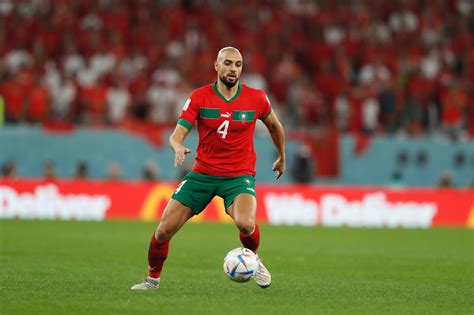 Report: Sofyan Amrabat Wants To Leave Fiorentina To Join Manchester United – LFC Transfer Room