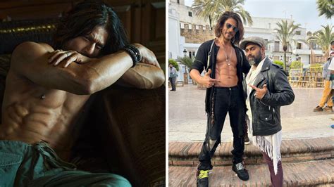 Shah Rukh Khan Was Shy About Flaunting His Abs In Jhoome Jo Pathaan