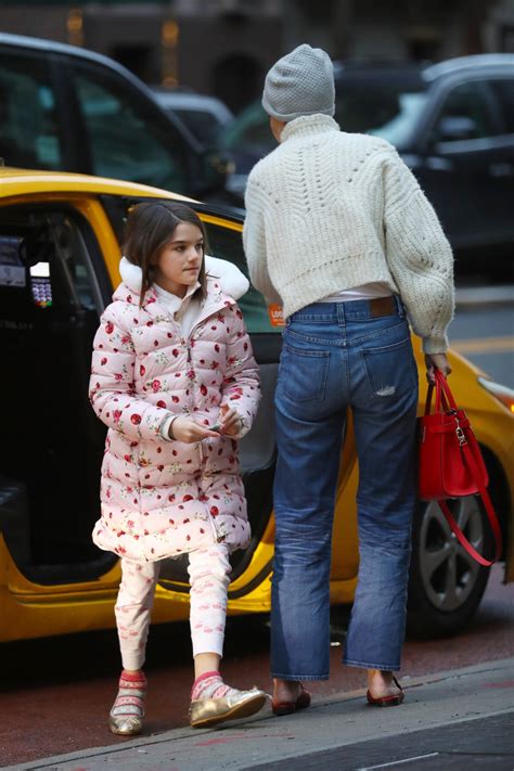 Photo Exclusif Katie Holmes et sa fille Suri Cruise s arrêtent dans