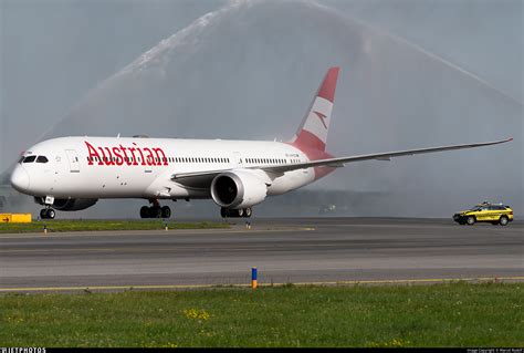 Oe Lpm Boeing Dreamliner Austrian Airlines Marcel Rudolf