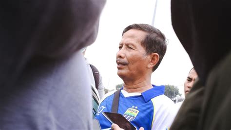 Legenda Persib Dan Bobotoh Doakan Korban Tragedi Kanjuruhan